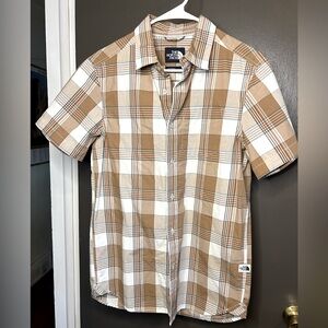 Men’s Tan/Beige The North Face Short Sleeve Hammet Button Down Shirt, Size Small